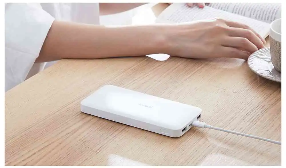 Xiaomi PB100LZM Redmi Power Bank 10000mAh Dual Input / Output Ports / 18W Charging Standard Version- White