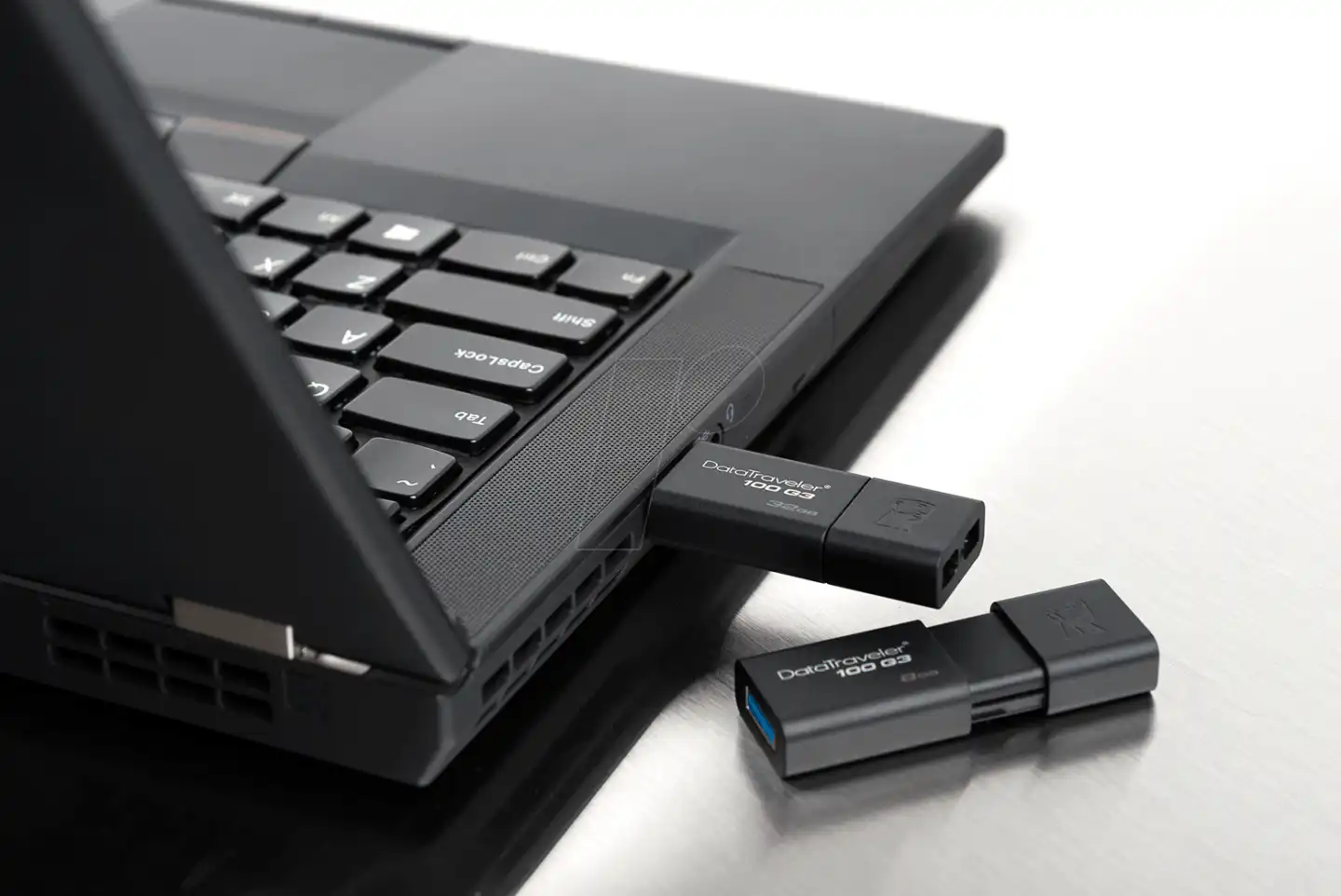Kingston 32GB Pen Drive Sri Lanka