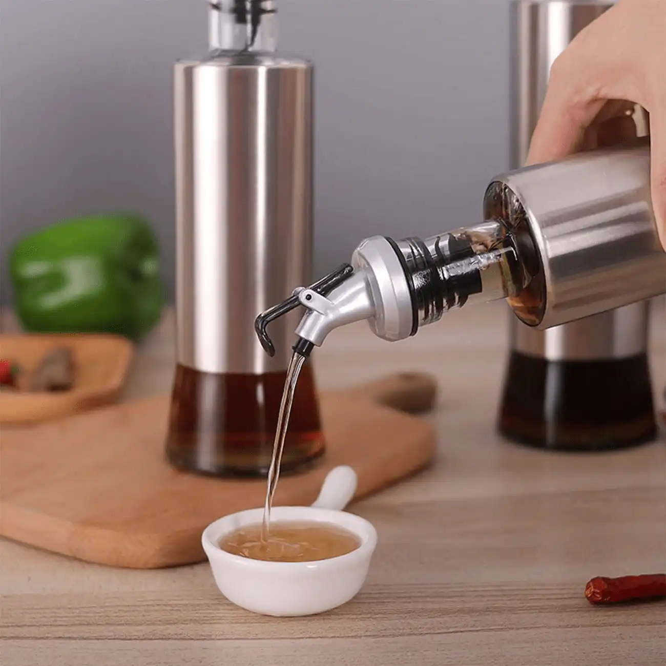 Clear Glass Vinegar Oil Bottle Pourer with Stainless Steel Anti-drip