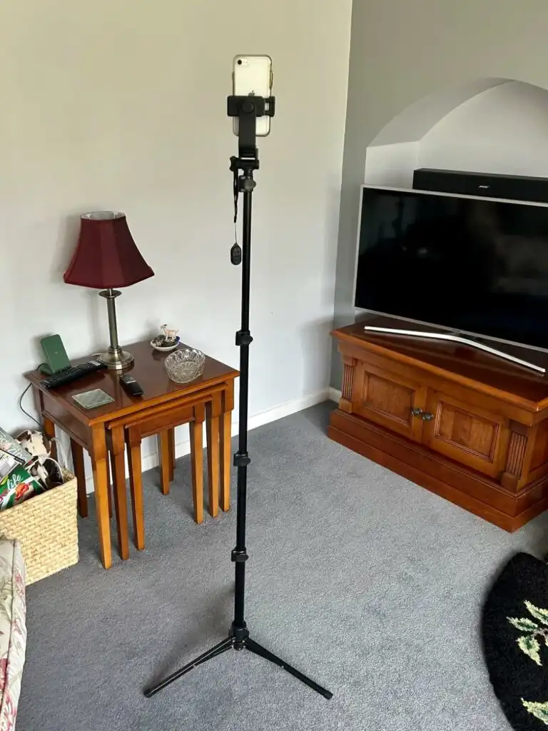 Selfie Stick Tripod with Bluetooth Remote UGreen LP354: Buy Selfie Stick Tripod with Bluetooth Remote in Sri Lanka | ido.lk