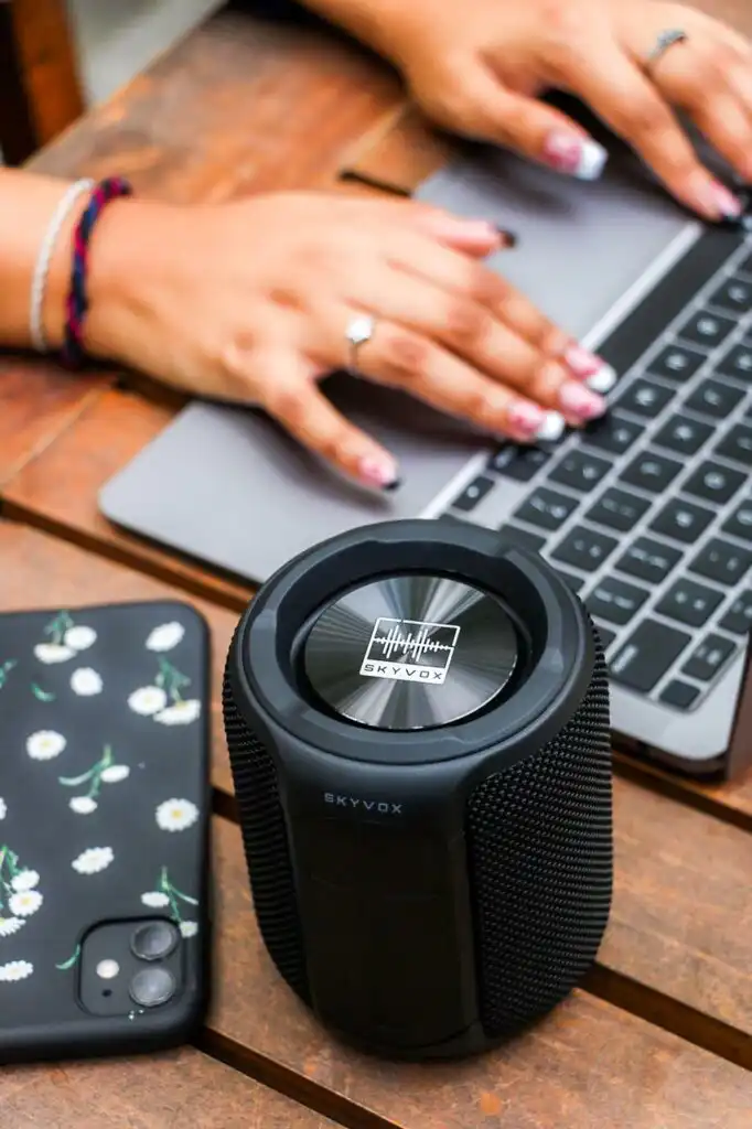 SKYVOX Vox Mini Bluetooth Speaker: Buy SKYVOX Vox Mini Bluetooth Speaker in Sri Lanka | ido.lk