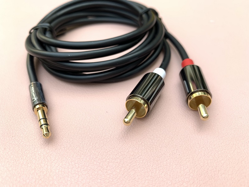 Ugreen's 3.5mm to 2RCA Male Cable AV116/10583 in Sri Lanka | ido.lk
