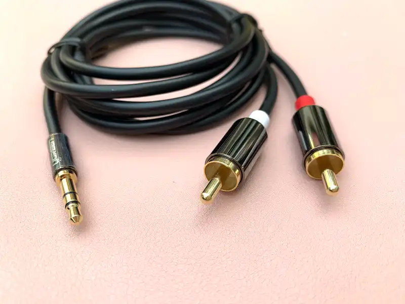 Ugreen's 3.5mm to 2RCA Male Cable AV116/10583 in Sri Lanka | ido.lk