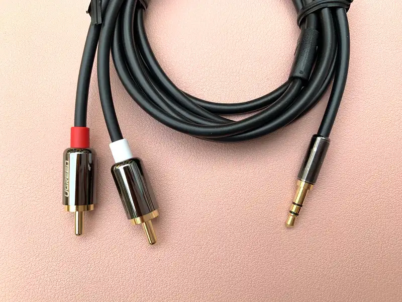 Ugreen's 3.5mm to 2RCA Male Cable AV116/10583 in Sri Lanka | ido.lk